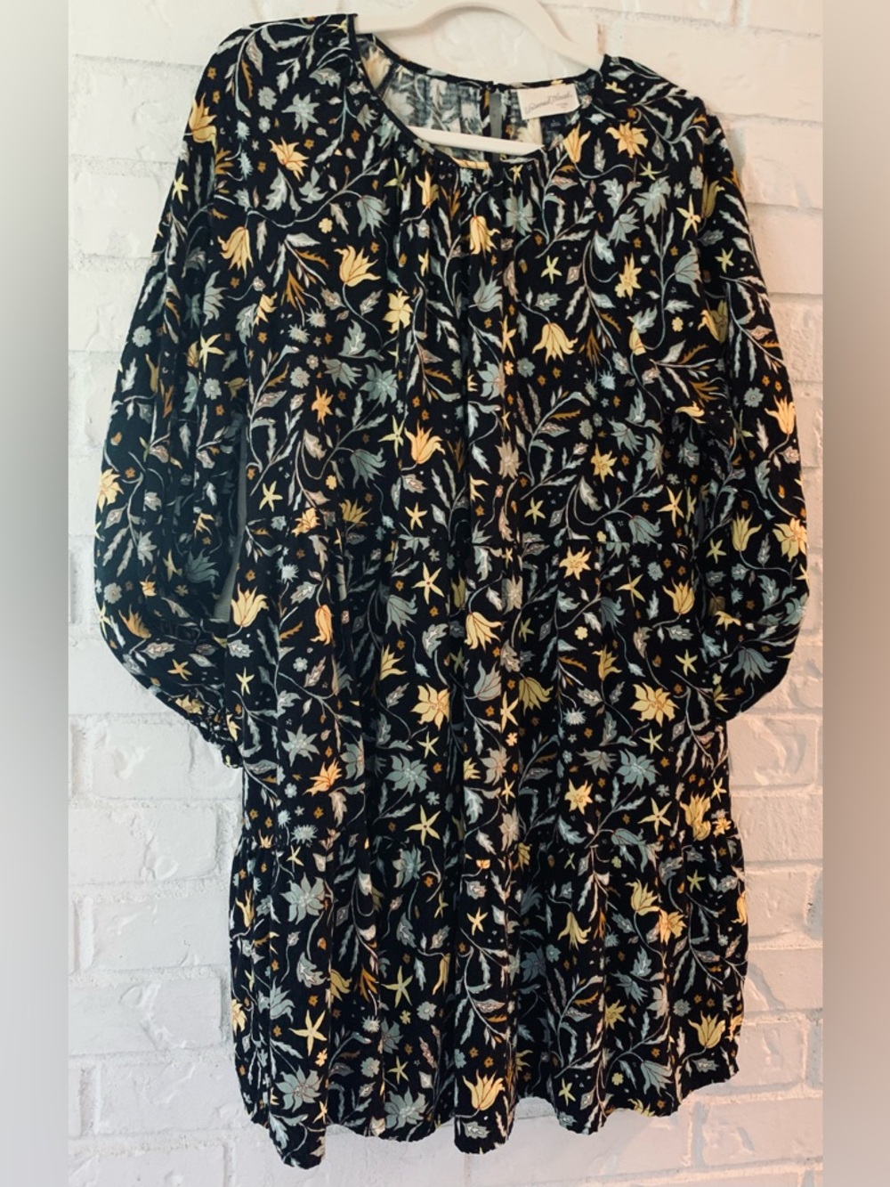 Universal Thread   Women’s Black Floral 
Long Sleeve Baby-Doll Mini Dress Size L